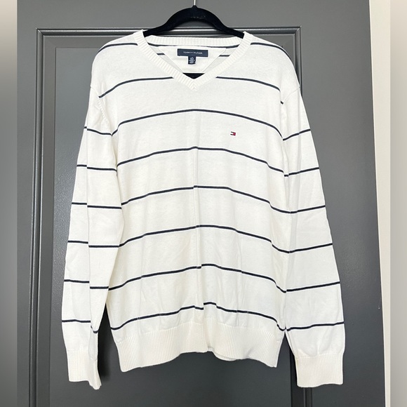 Tommy Hilfiger Crew Sweater - Picture 1 of 6